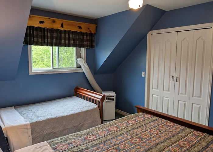 Dwight Village Motel